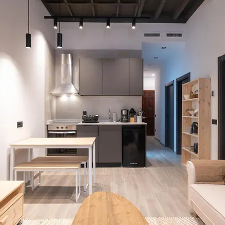Апартаменты Iberian Residences